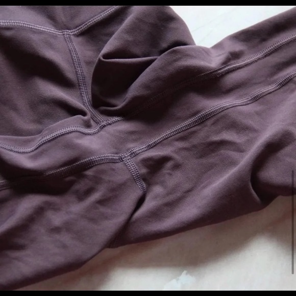 Lululemon Align 25” leggings - Picture 3 of 6